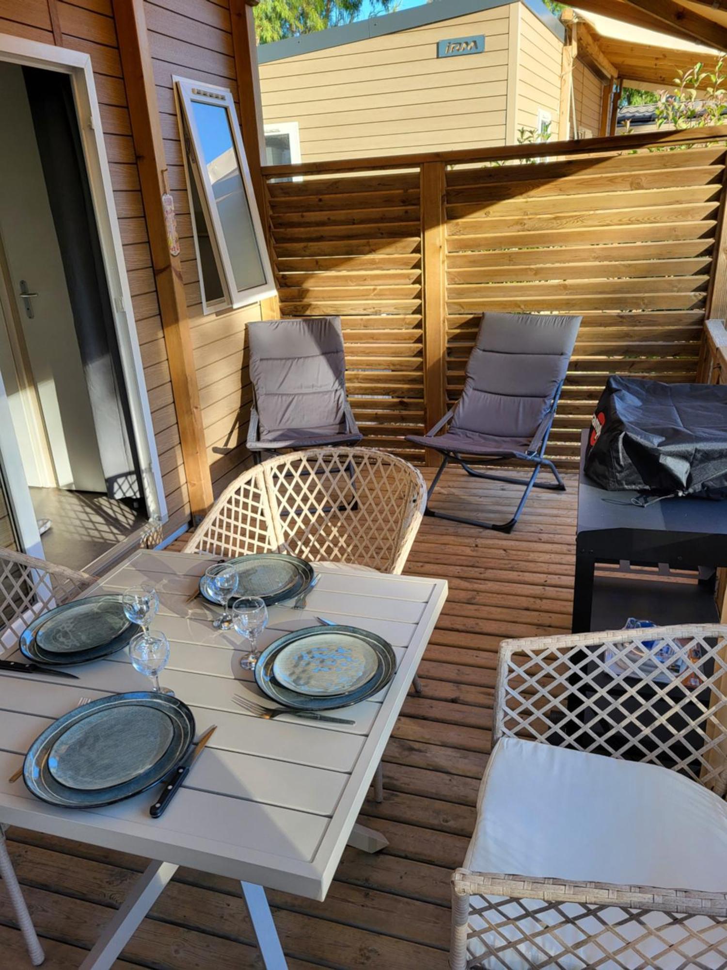 Mobil 4 Personnes Climatise Campsite