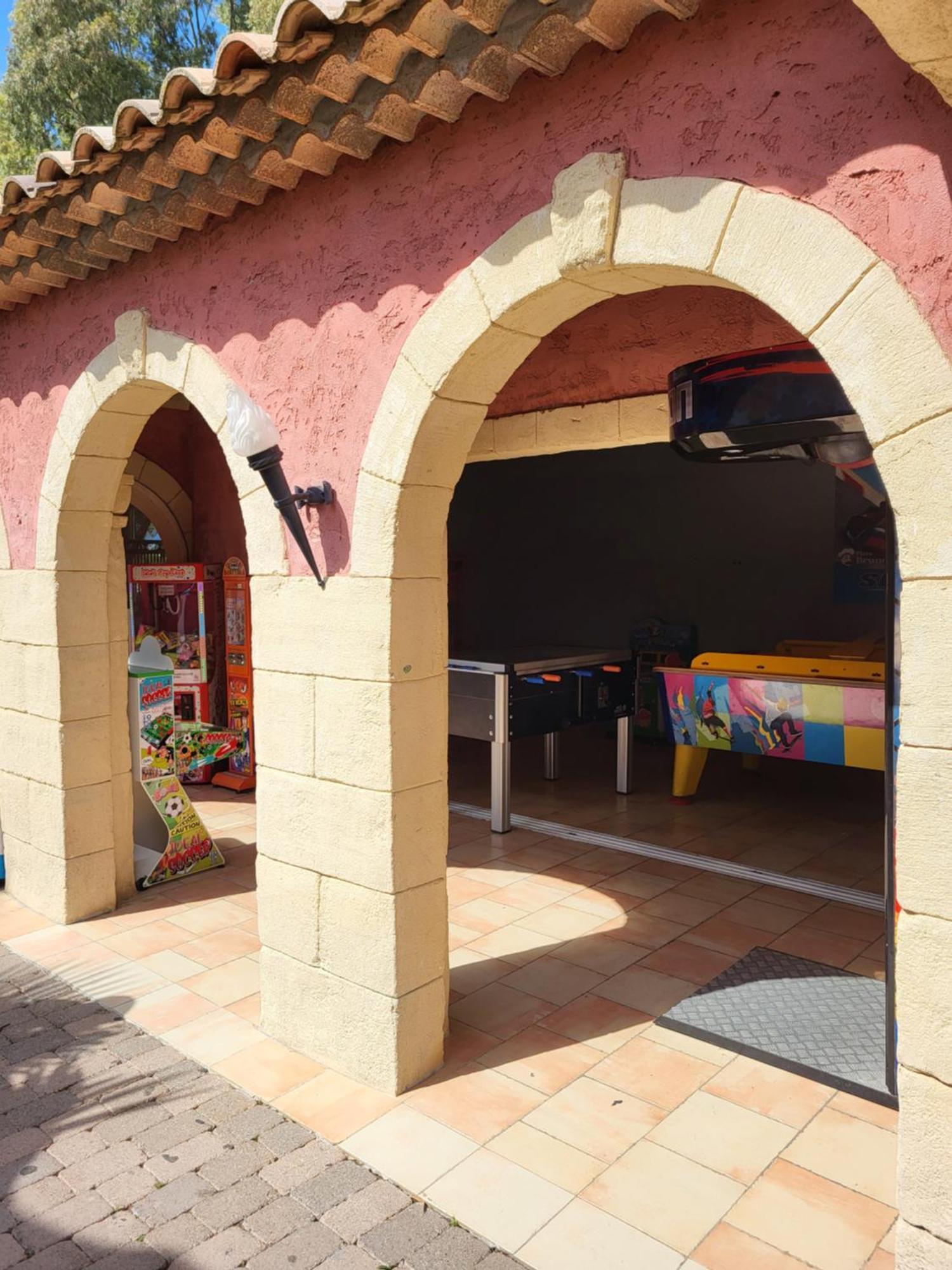 Mobil 4 Personnes Climatise Hyeres